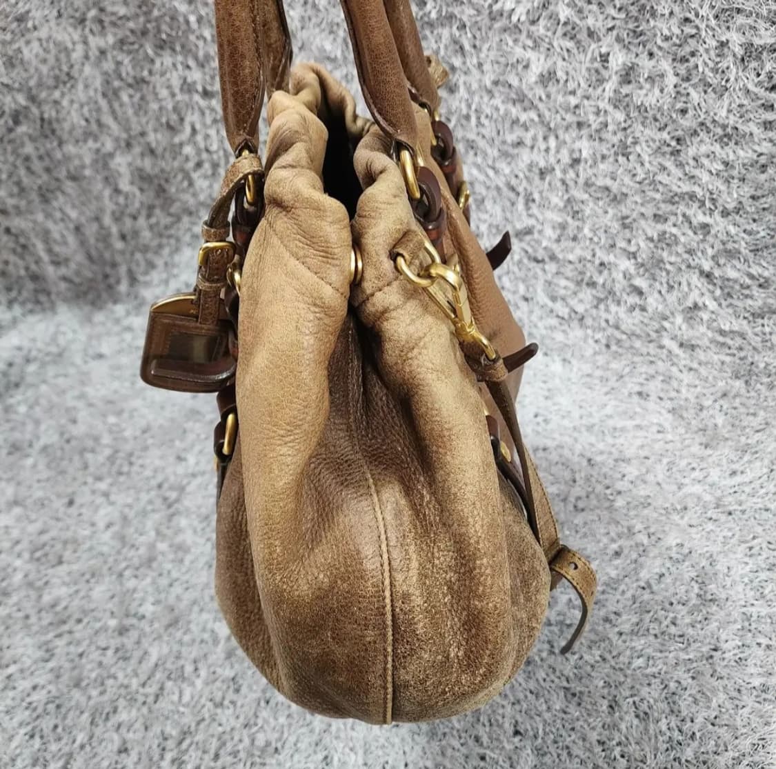 프라다 레더 숄더백 상품이미지3