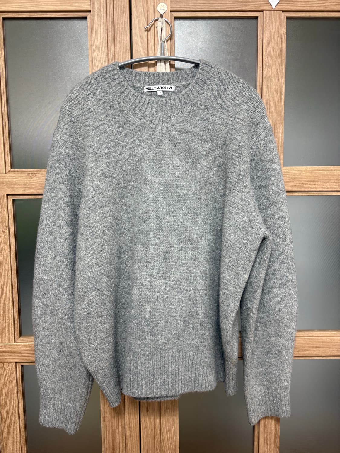 밀로아카이브 크롭 실루엣 니트 [멜란지 그레이] 상품이미지1