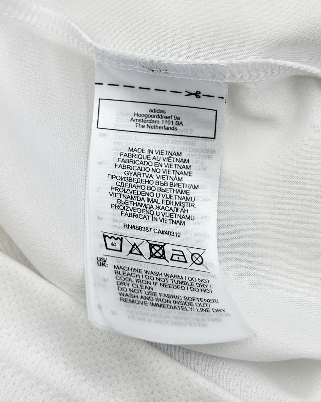 아디다스 21-22 레알 마드리드 홈 챔스 파이널킷 벤제마 상품이미지8