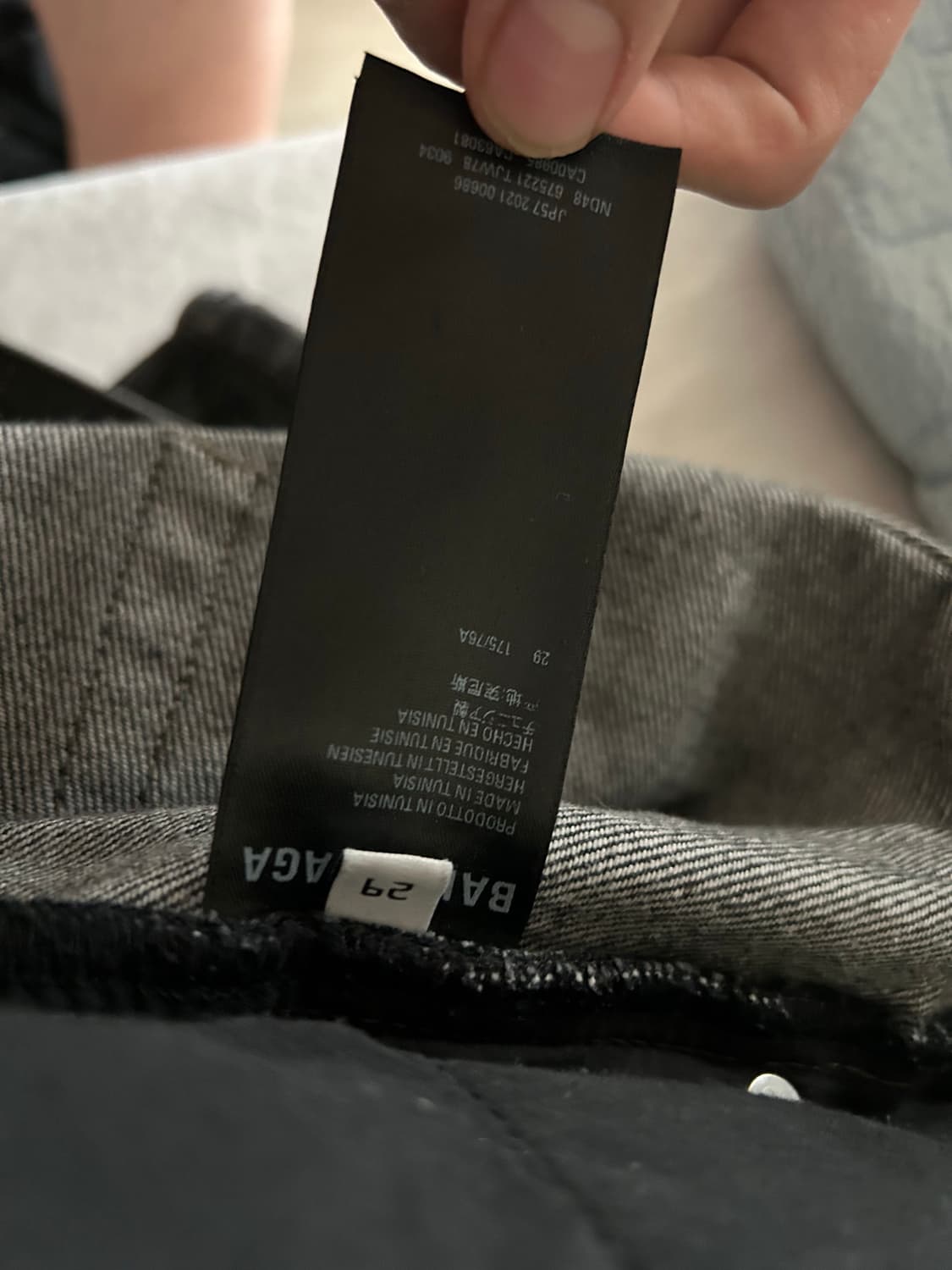 발렌시아가 21fw 블랙워싱 오버 디스진 29 상품이미지5