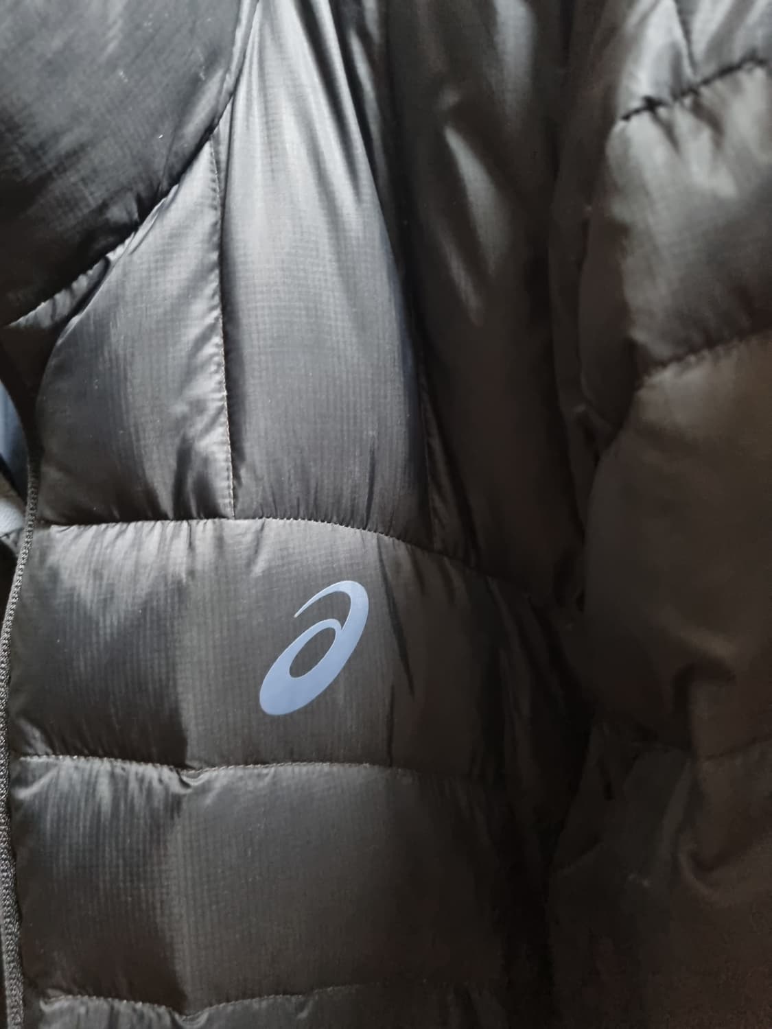 아식스 경량패딩 상품이미지2