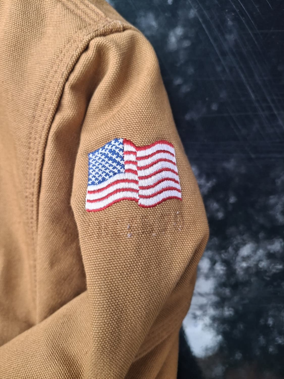 칼하트 디트로이트 USA 플래그 커스텀 자켓 브라운  상품이미지4