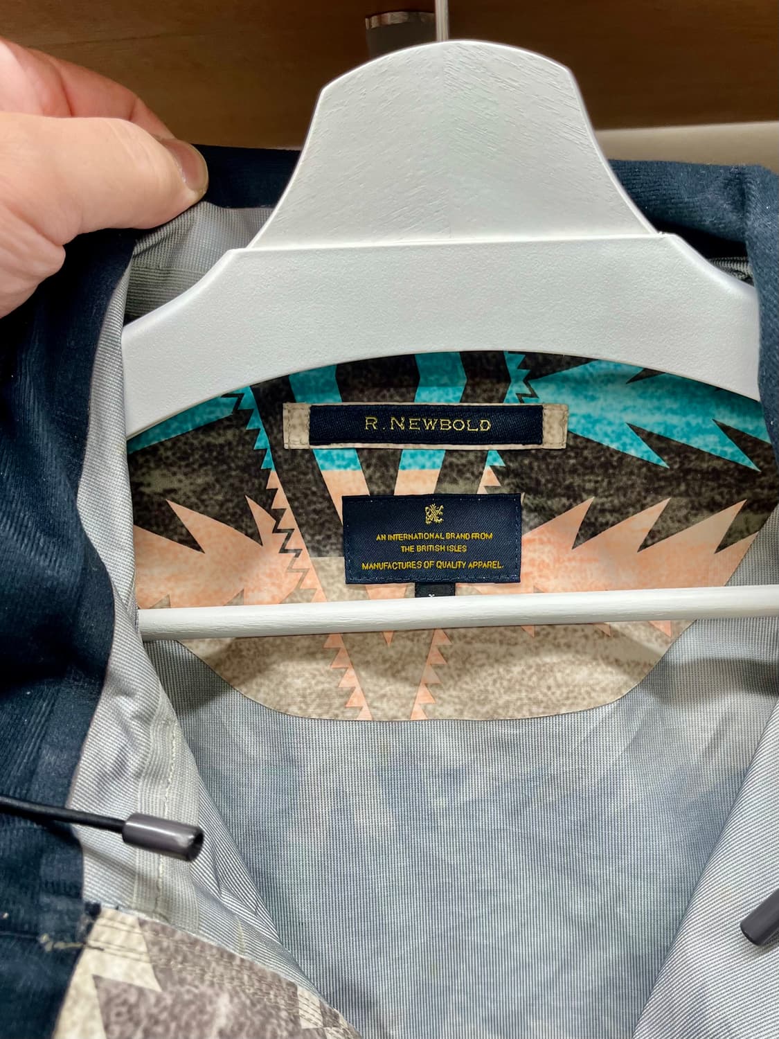 [105] 알뉴볼드 레이어 후드 바람막이 자켓 상품이미지4