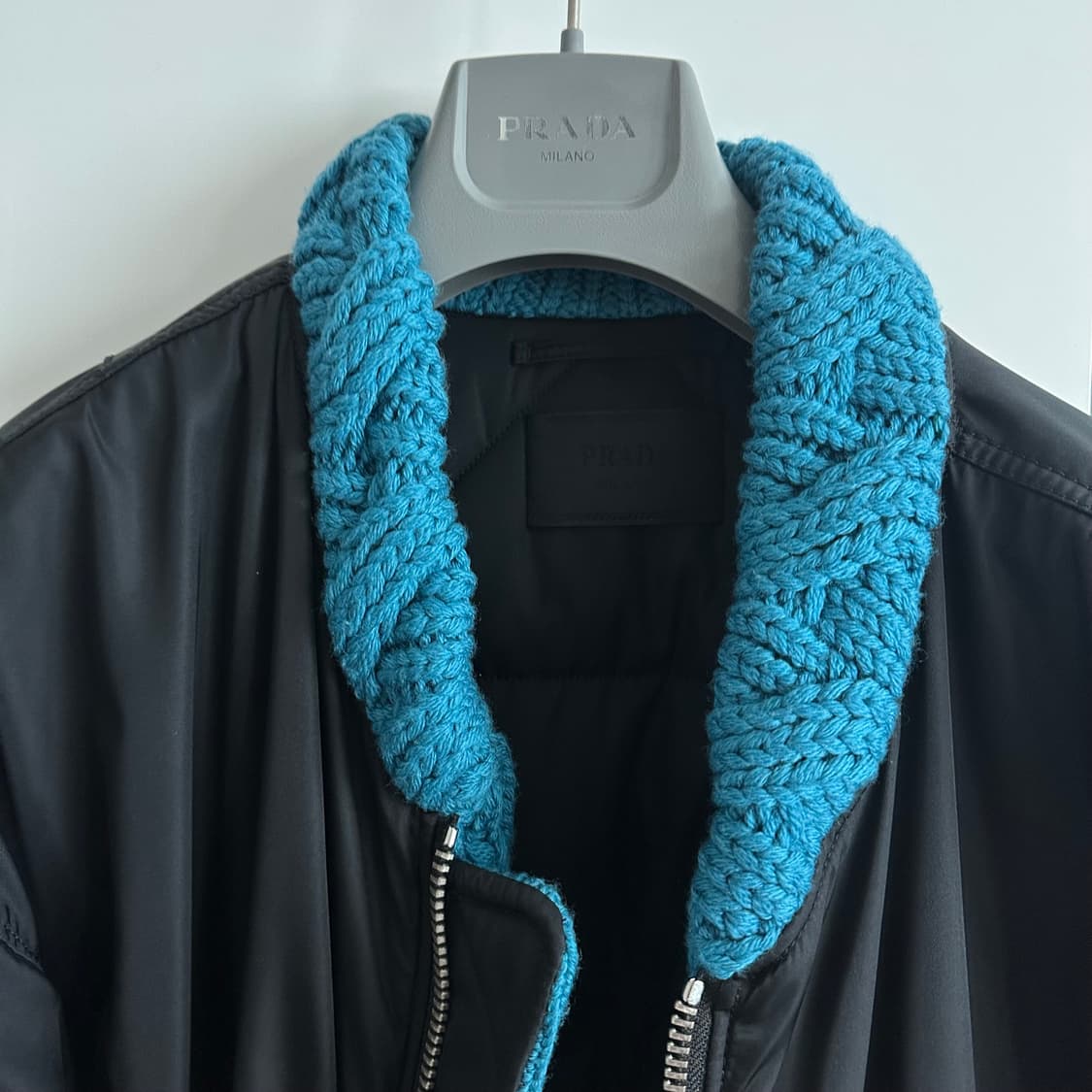 프라다 라프시몬스 케이블 니트 롱 봄버 상품이미지7
