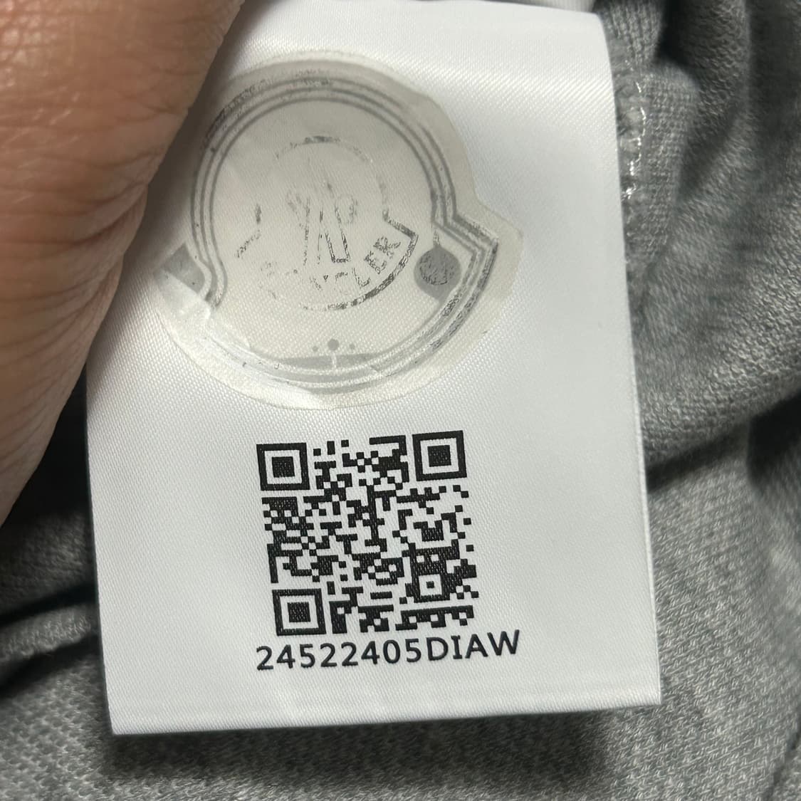 Moncler 로고 피케 폴로 셔츠 반팔티 그레이 상품이미지5