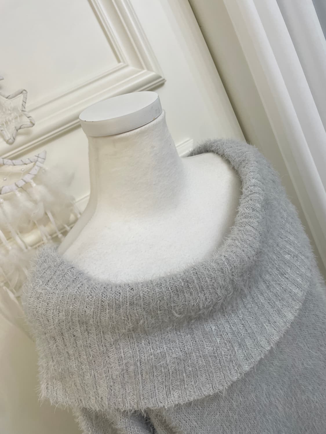 fog blue shaggy off-shoulder over sweate 상품이미지7