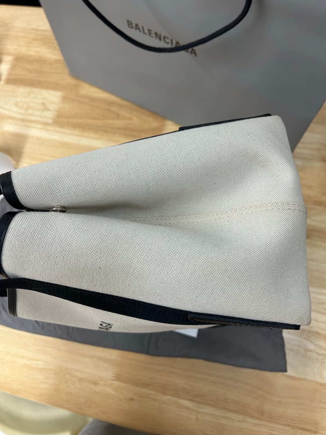 발렌시아가 카바스백 스몰  상품이미지4