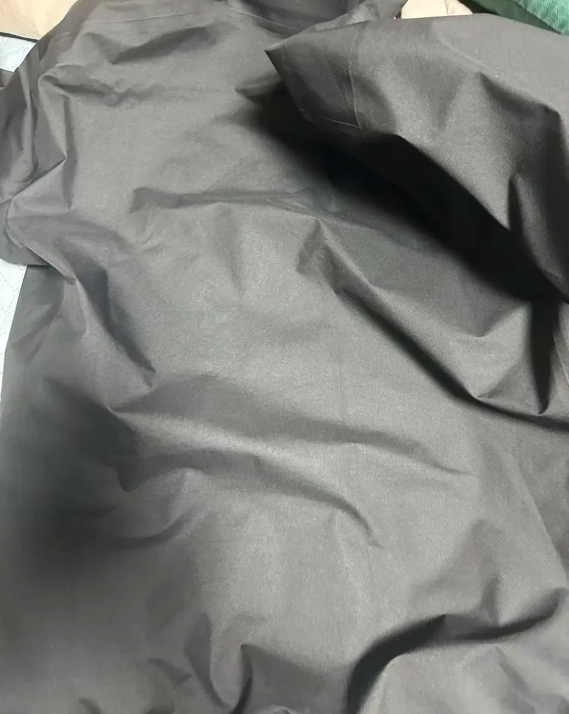 아크테릭스 베타 M 사이즈 자수 로고 버전 판매합니다  새상품 크림가 1 상품이미지4