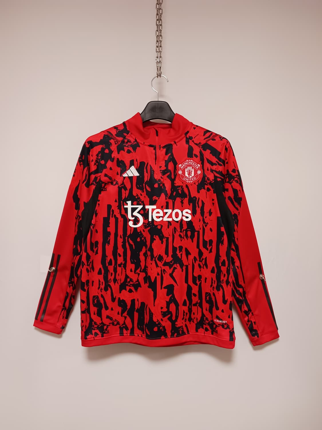 아디다스 맨유 유나이티드 프리매치 웜탑 상품이미지1