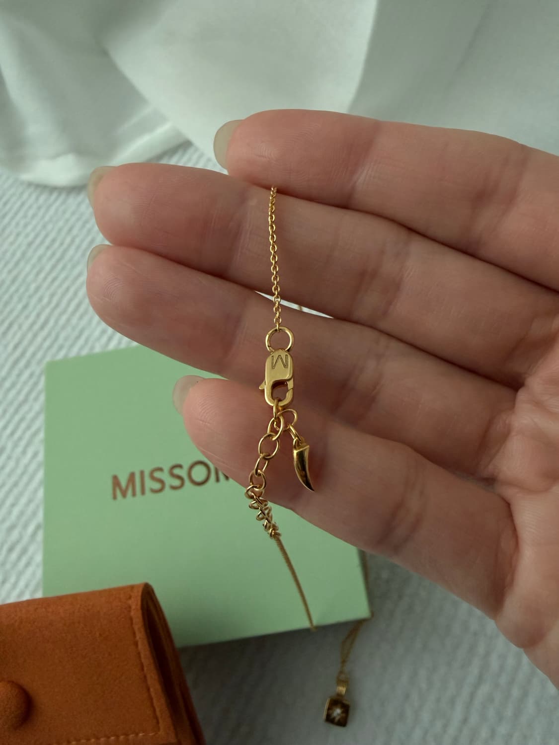 [구성품포함/급처] 미쏘마 스타 네클리스 골드 (BTS 뷔 목걸이) 상품이미지3