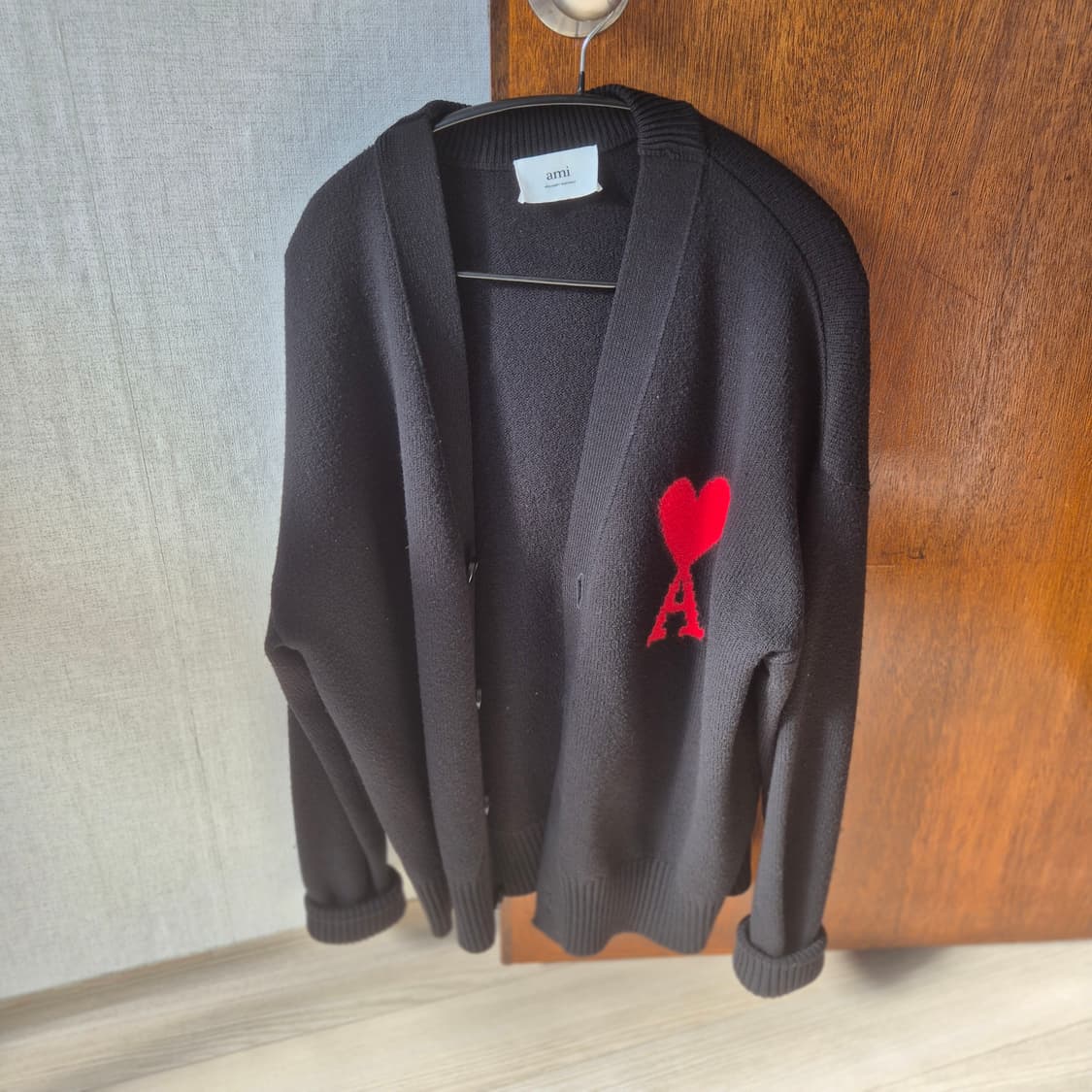 아미 빅 하트 가디건 블랙 라지 우영미 송지오옴므 타임 시스템옴므 솔리드 상품이미지1