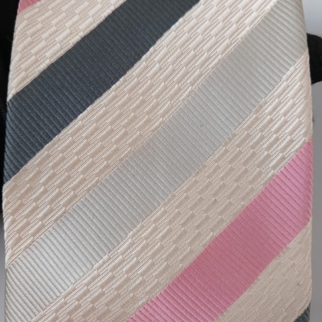 입생로랑 실크 베이지 스트라이프 넥타이 9.6cm A+등급 A19232
 상품이미지9