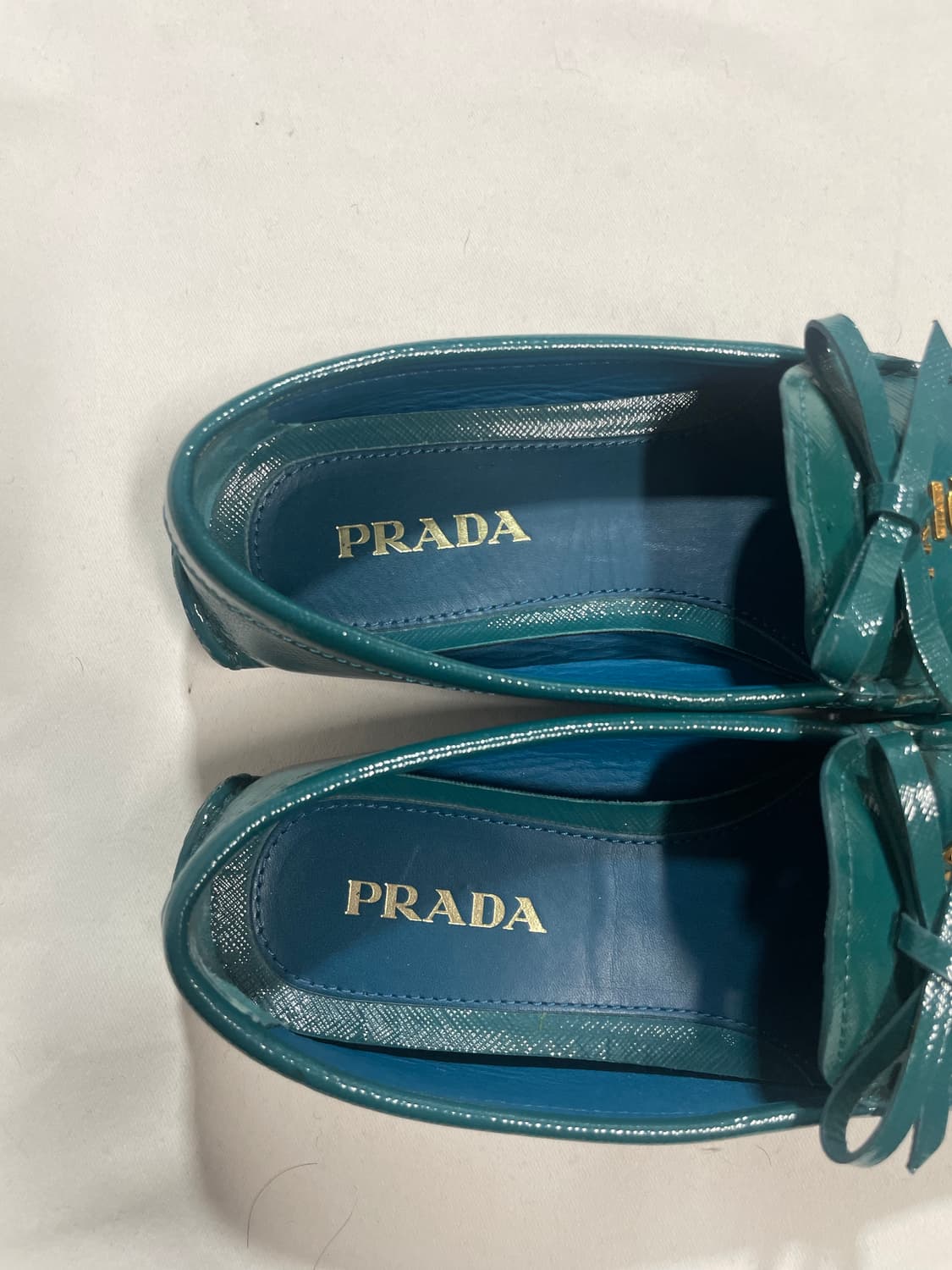 프라다 에나멜 리본 드라이빙 로퍼 상품이미지7