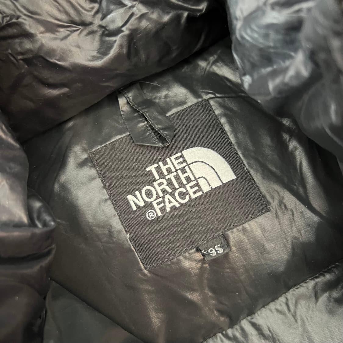 노스페이스 로고 700 유광 후드 점퍼 자켓 블랙 상품이미지4