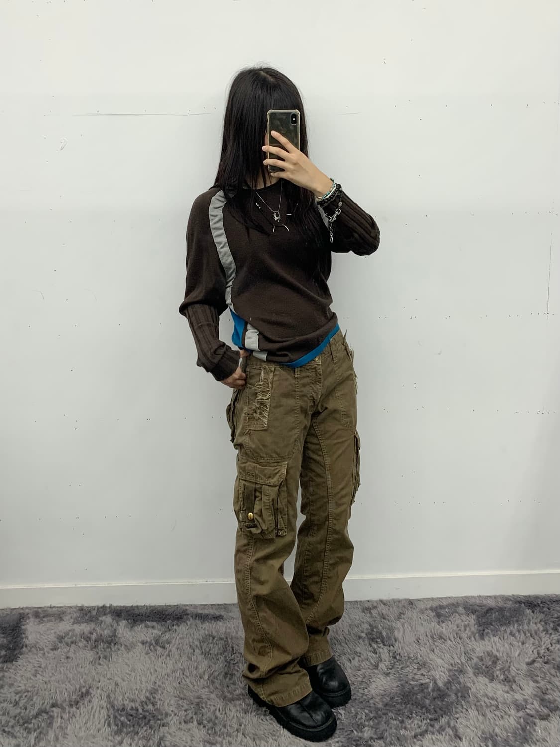 데미지 디테일 카고 팬츠 상품이미지1