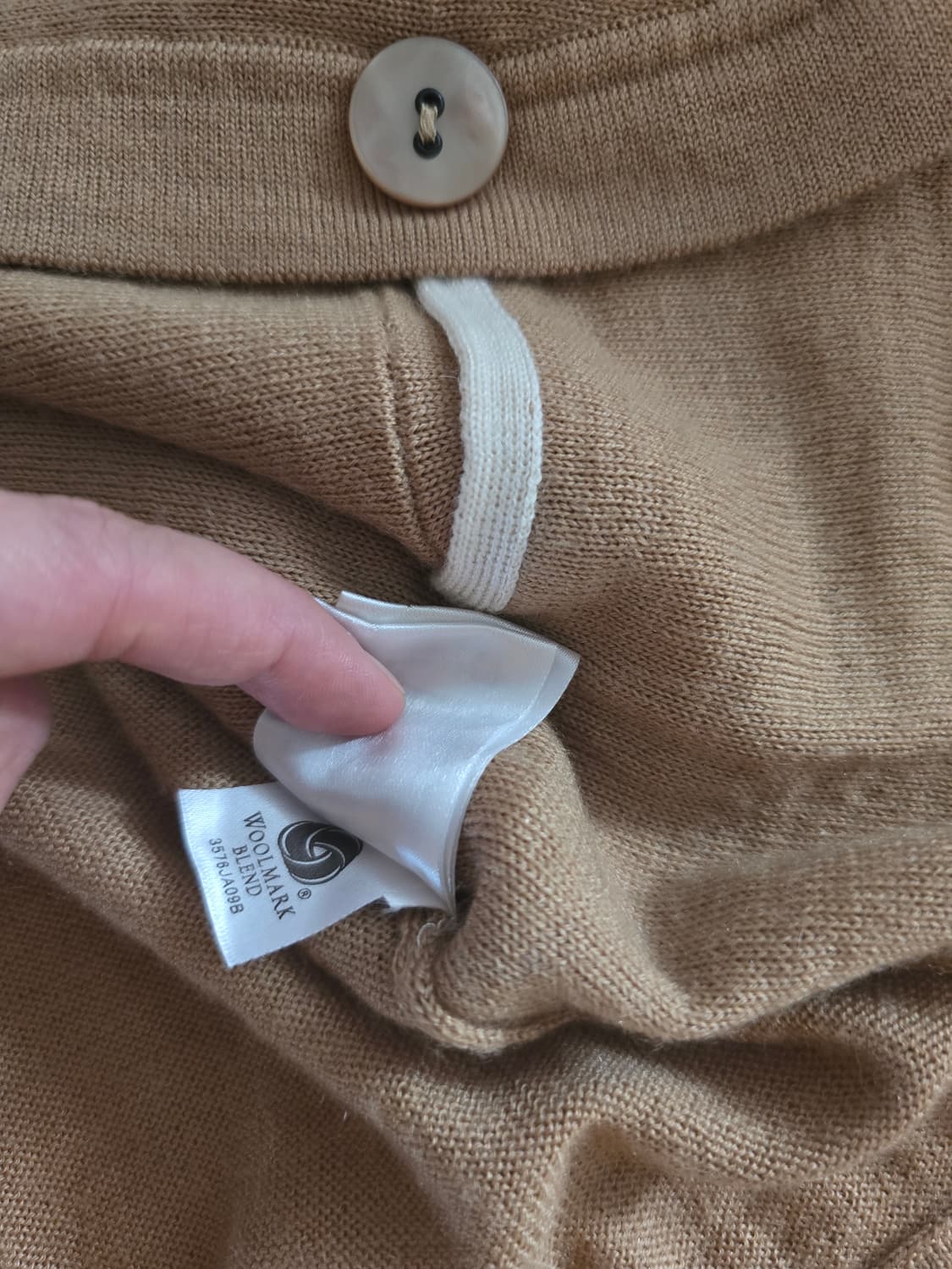 COMME CA ISM 울혼방 베이지(카멜) 가디건 상품이미지5