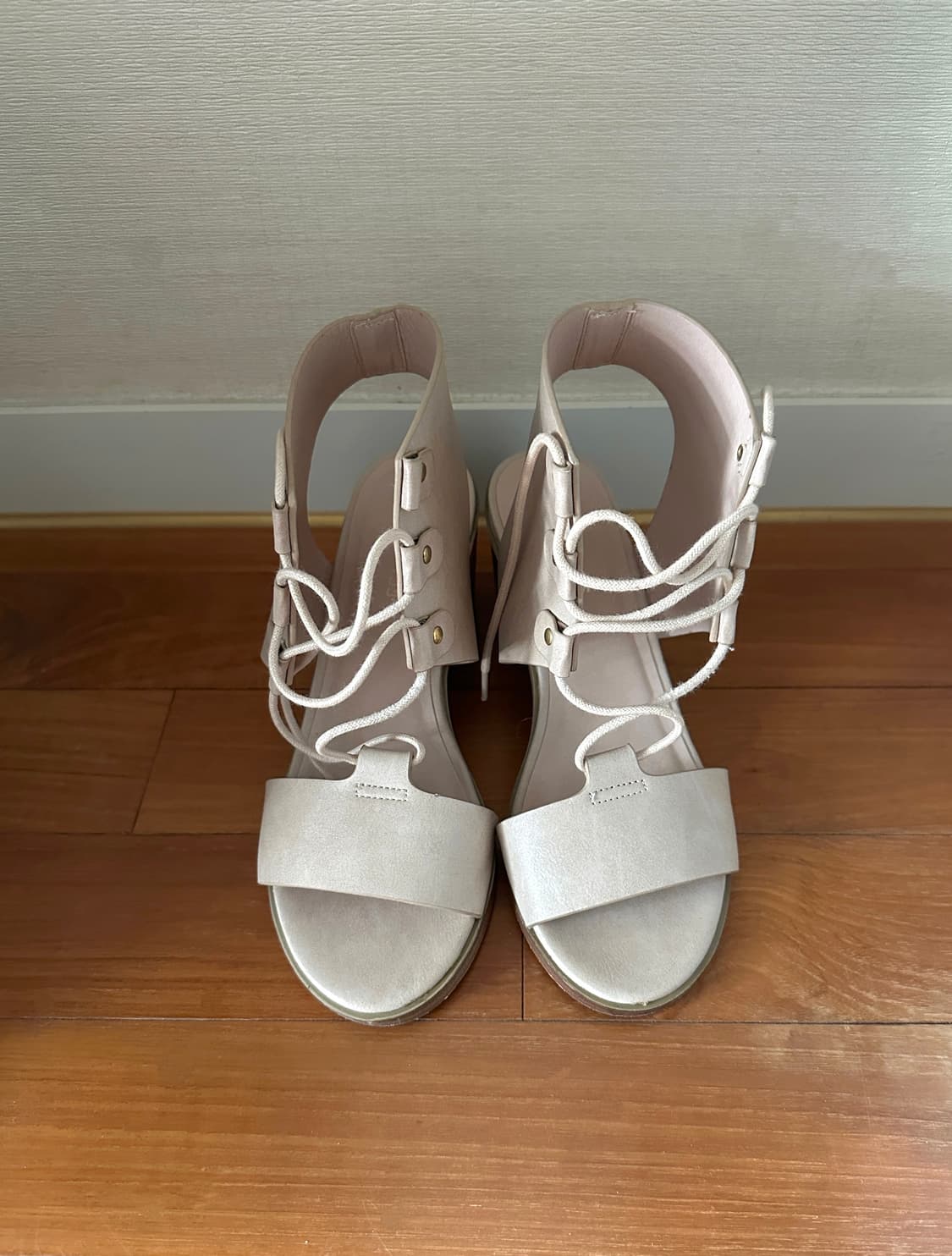 아일렛 레이스업 힐샌들 UK4 상품이미지2