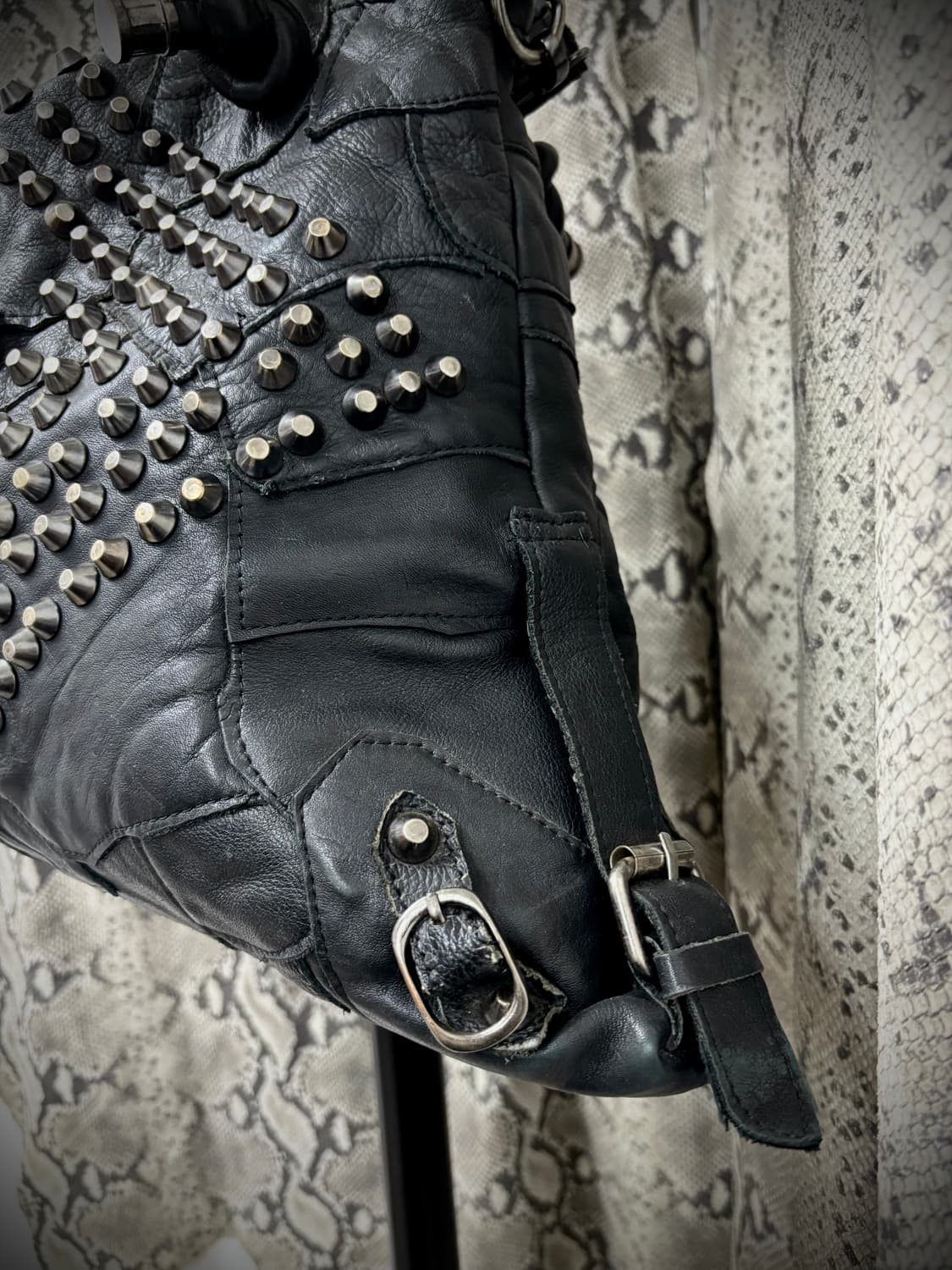 [V-KEI] Studded Real Leather Buckle LGB 상품이미지4