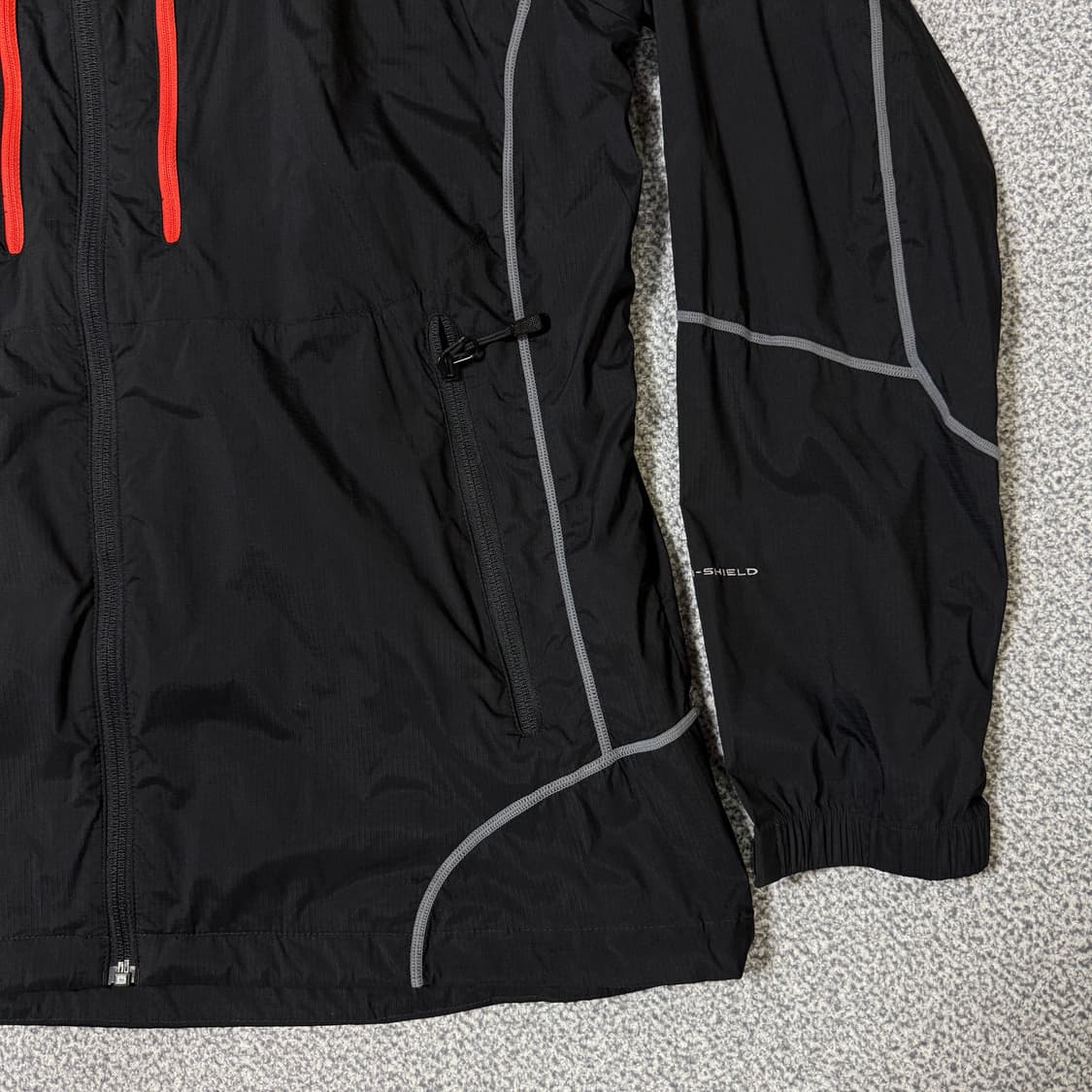 컬럼비아 봄여름용 초경량 바람막이 XL 상품이미지5