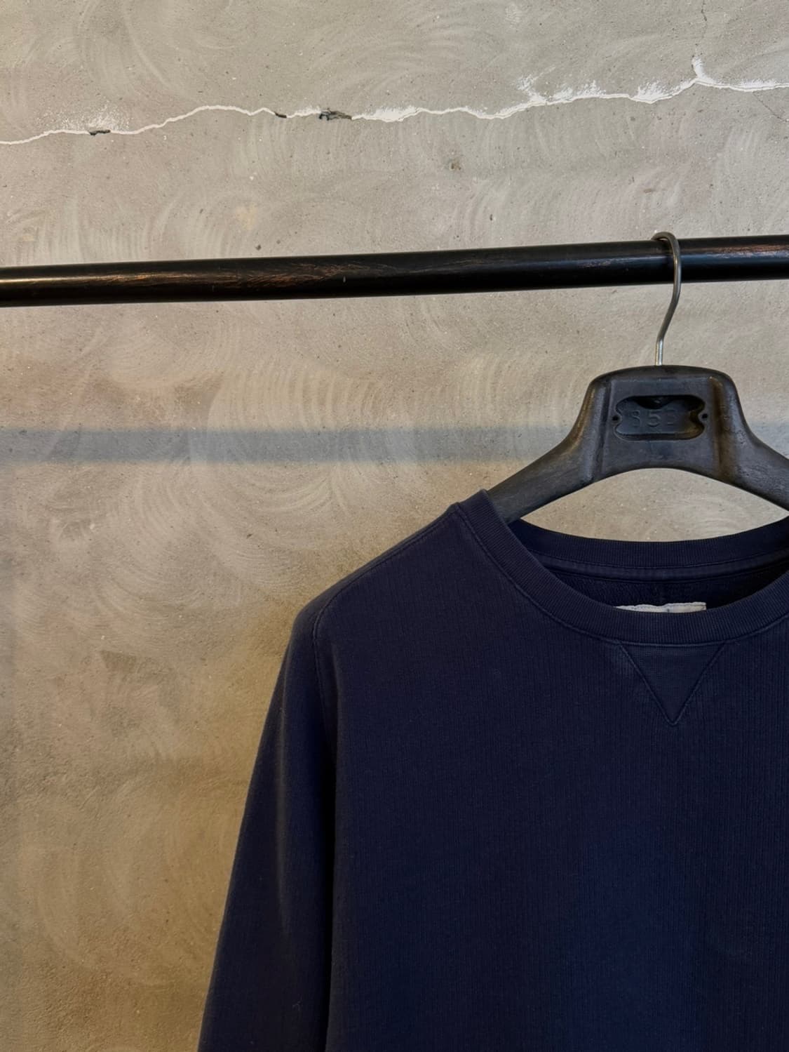 유니버셜 웍스 맨투맨 100 상품이미지2