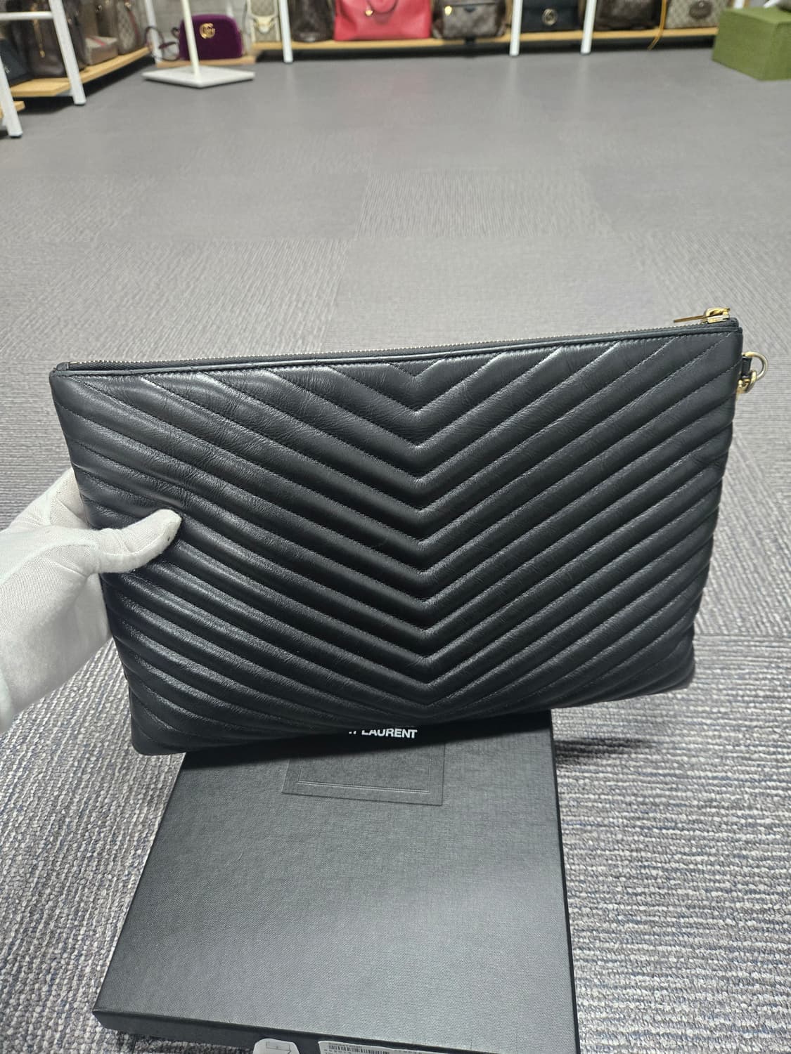 [특가][정품] 입생로랑 마틀라세 클러치백 라지 상품이미지3