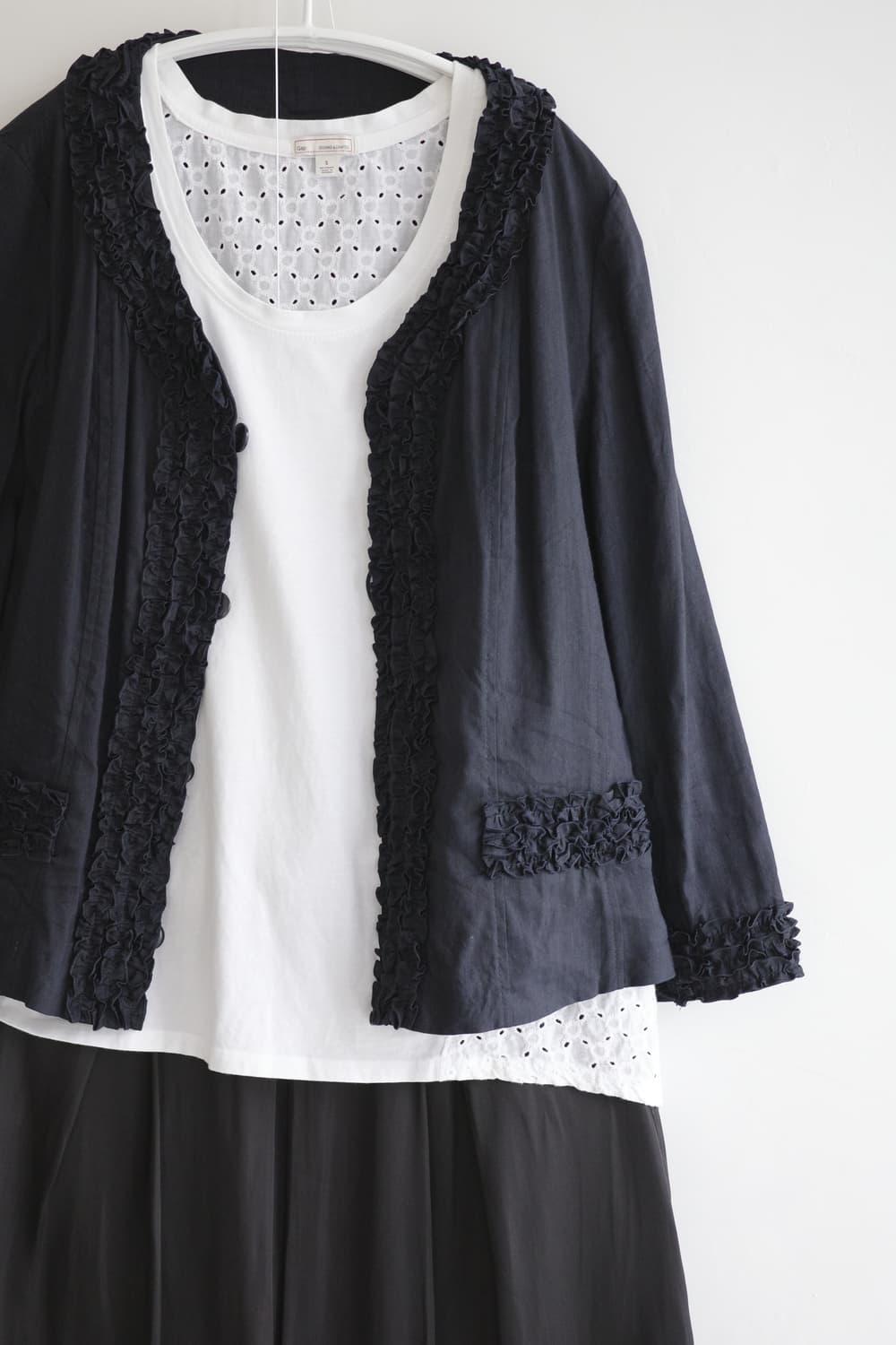 REIKO-TAKASHIMA 블랙 린넨 프릴 자켓 상품이미지2