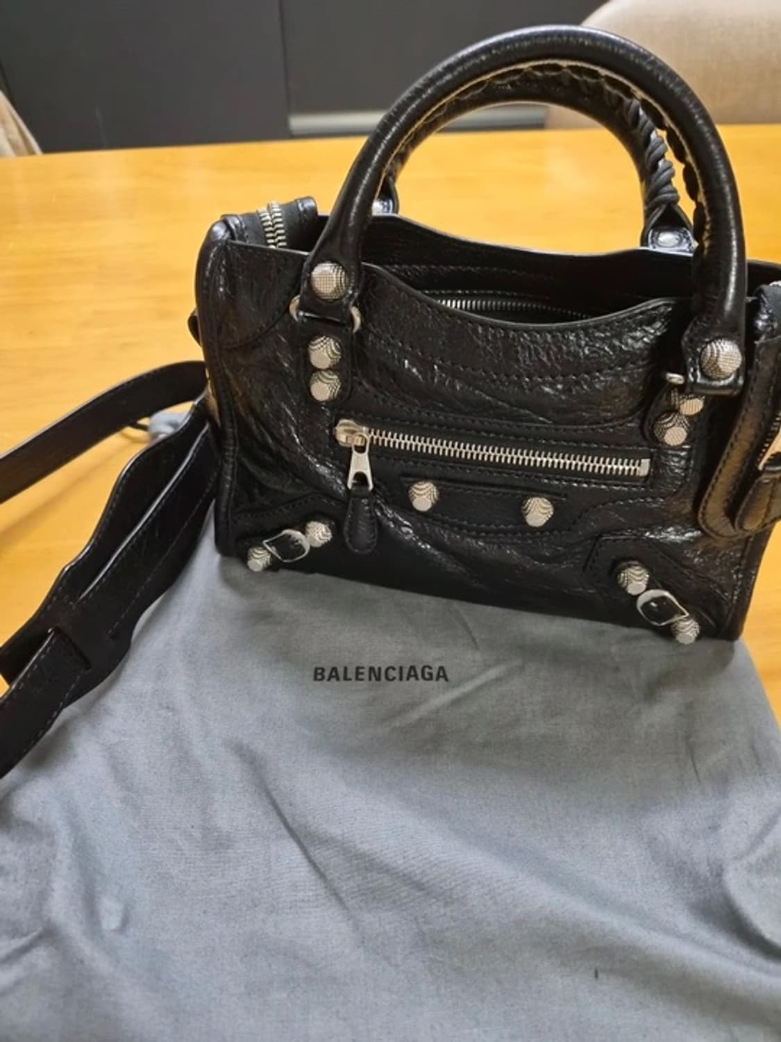 발렌시아가 시티백 미니 블랙 상품이미지1