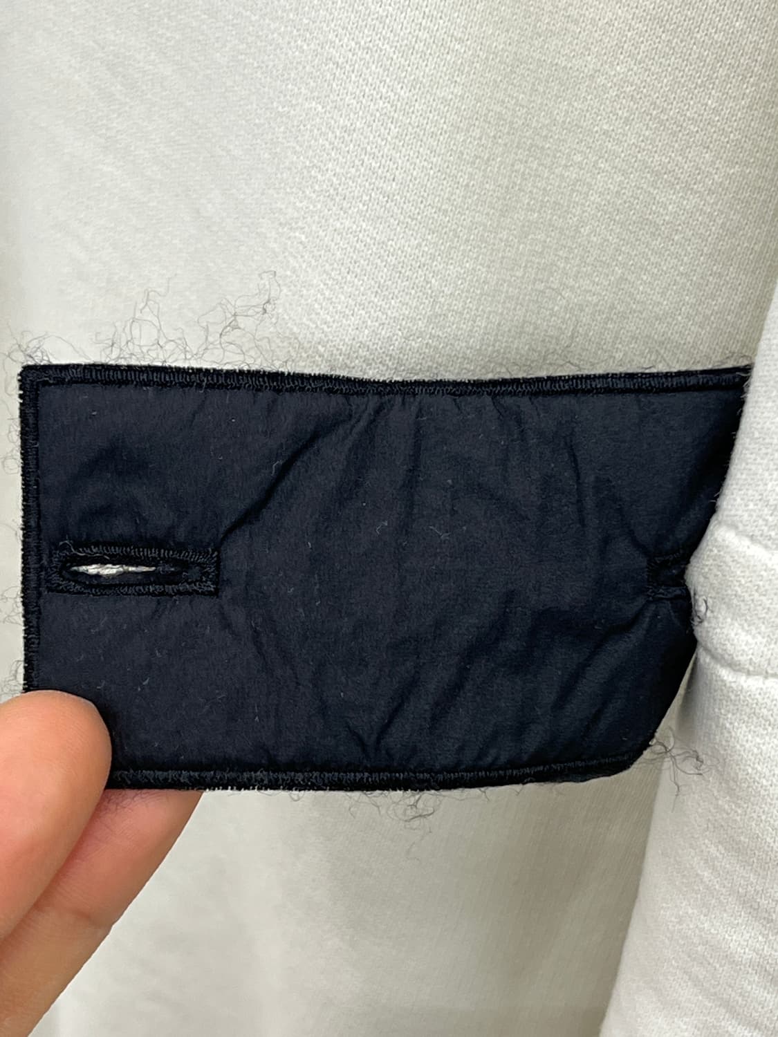 스톤아일랜드 23SS 쉐도우 프로젝트 와펜 맨투맨 상품이미지8