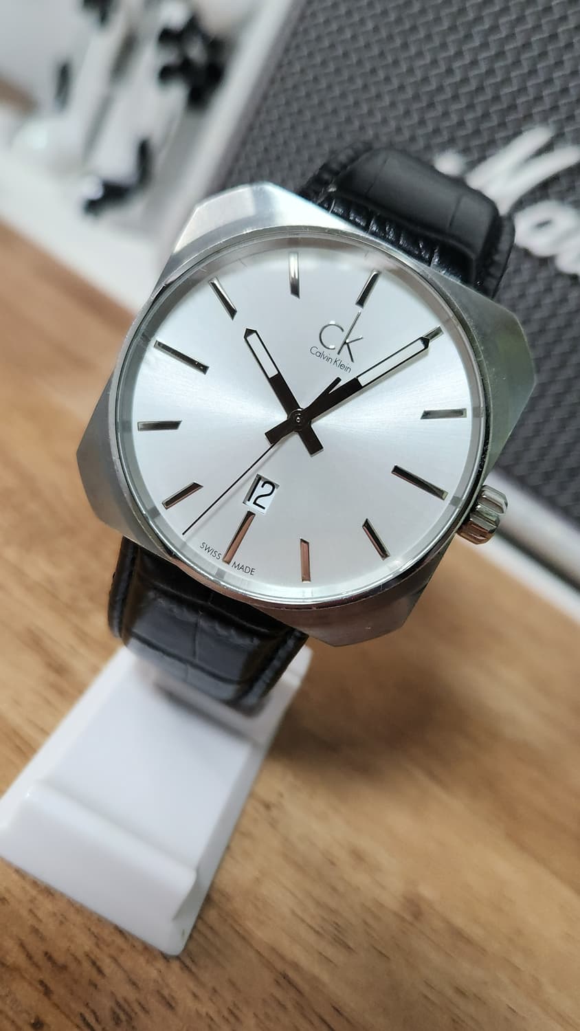 # 캘빈클라인 솔리드 스위스쿼츠 옥타곤 남성명품 가죽시계 급처 상품이미지2