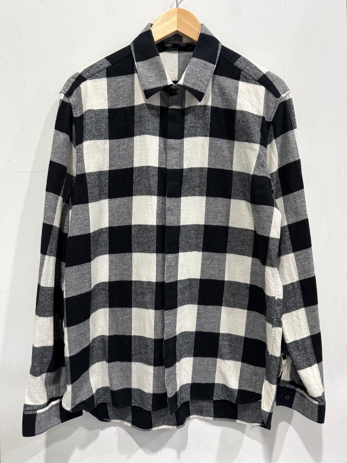 닐바렛 남성 겨울 블랙/화이트 체크 셔츠 41/16 상품이미지1