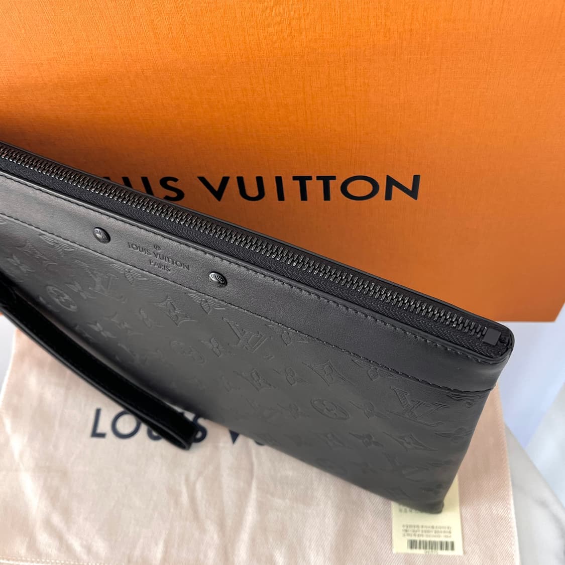 [S급/정품] 루이비통 포쉐트 투고 쉐도우 클러치 백 가방 상품이미지4