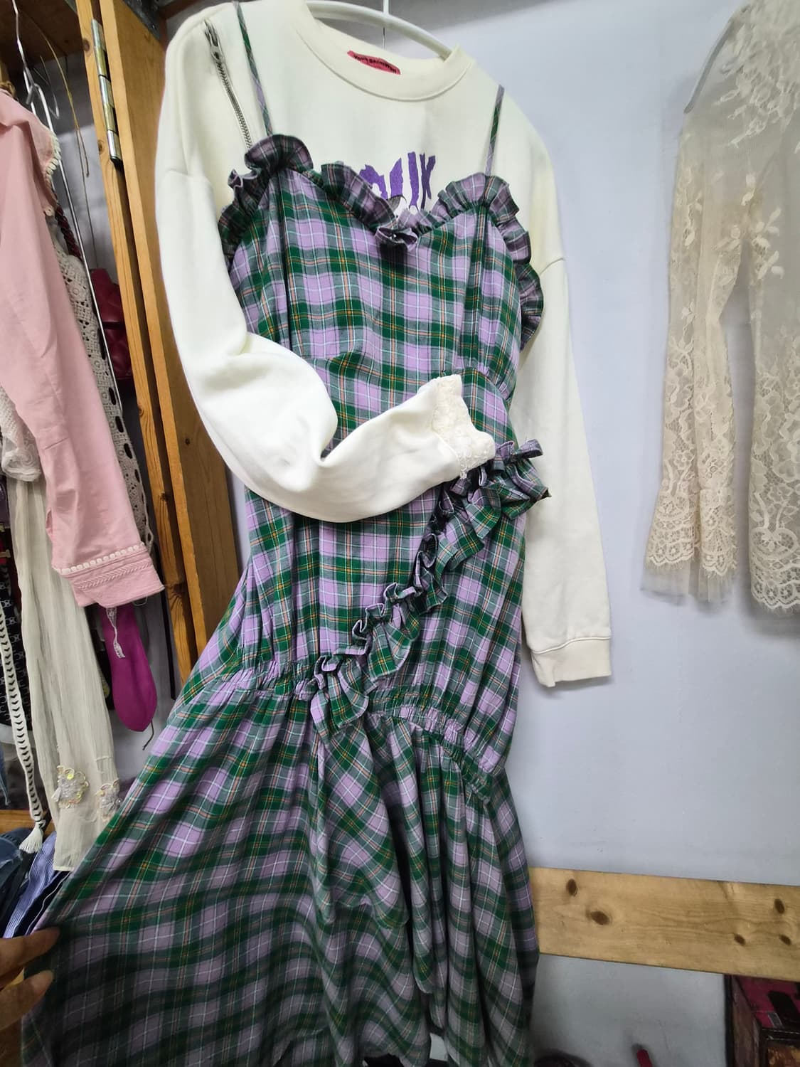 올리브데 올리브 언발 프릴 원피스 상품이미지1