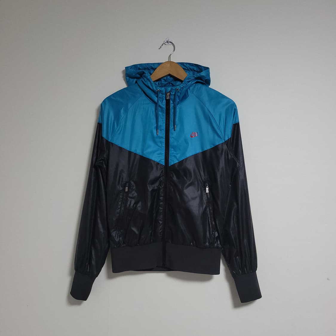 (M) NIKE 나이키 여성 바람막이 블루 블랙 후드 집업 상품이미지1