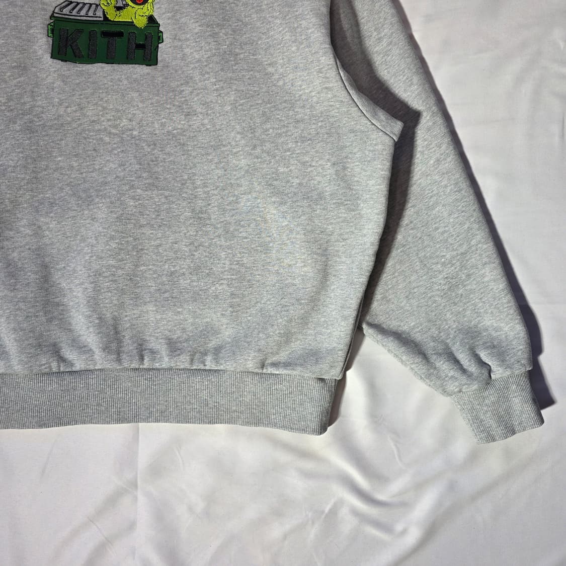 [M]KITHx세서미 스트리트 오스카 더 그라우치 넬슨 크루넥 스웻셔츠 상품이미지4