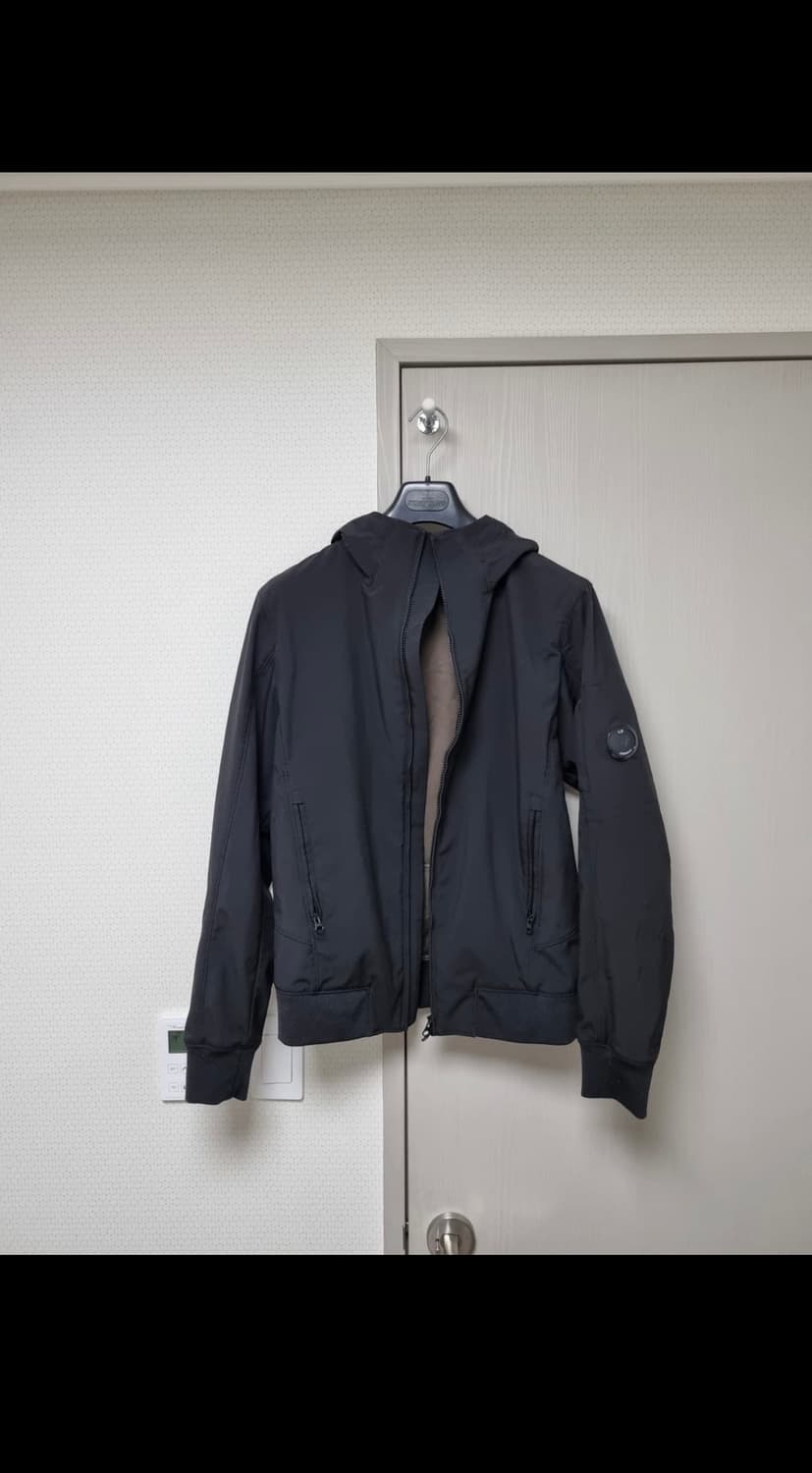 cp컴퍼니 바람막이 팝니다 상품이미지1