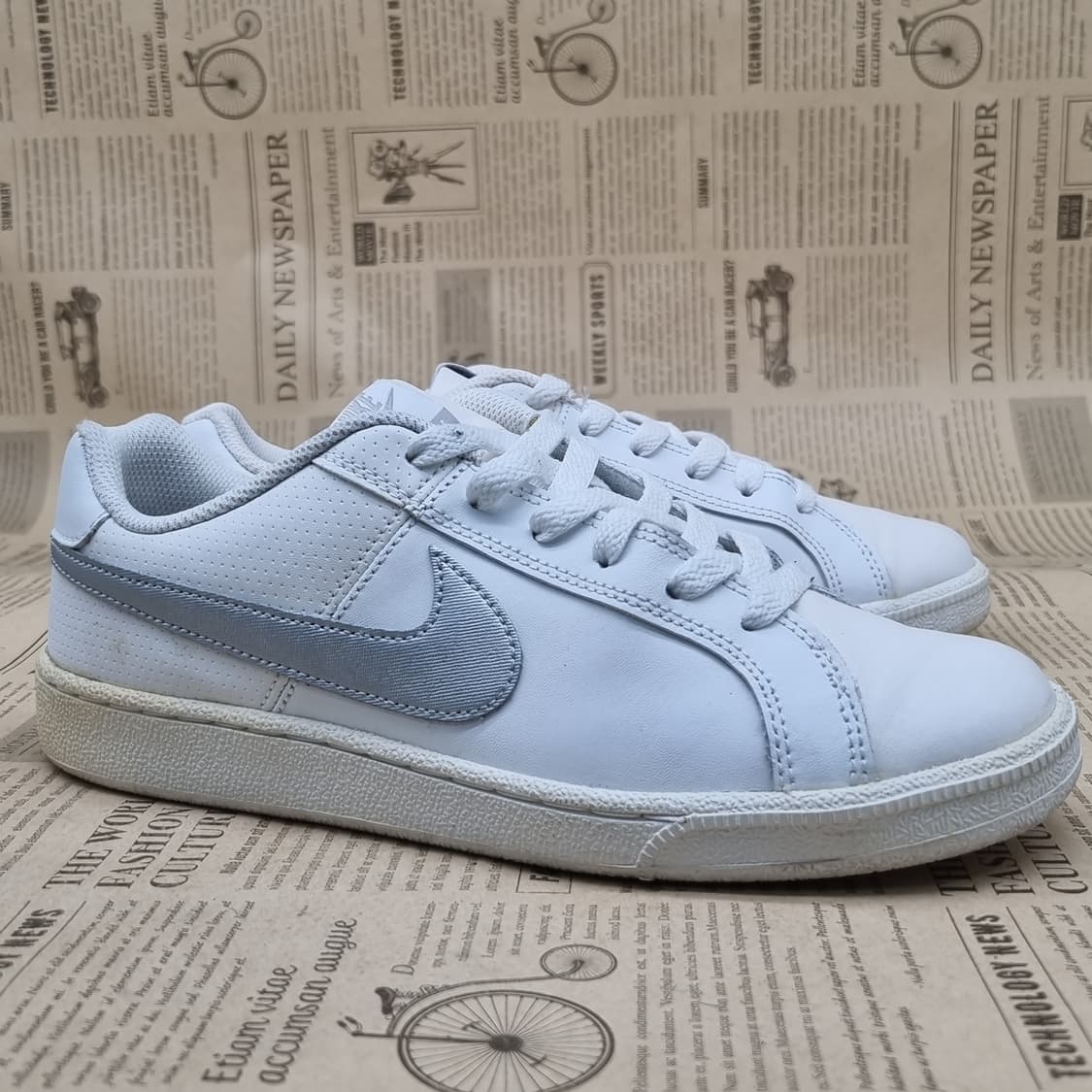 나이키 코트 로얄 스니커즈 250 상품이미지1