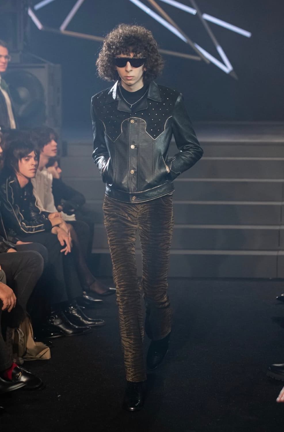 [엔하이픈 니키님 착용] 셀린느 23fw 스터드 스웨이드 램스킨 레더자켓 상품이미지1