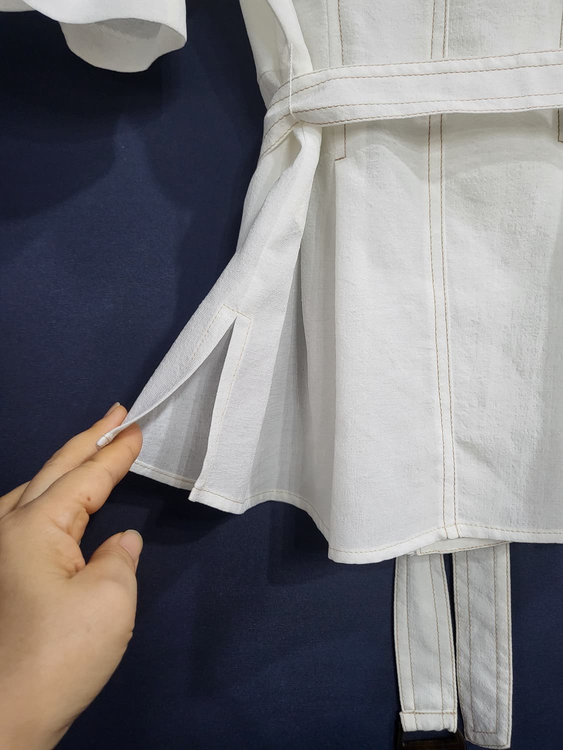 지고트 벨티드 블우스 상품이미지5