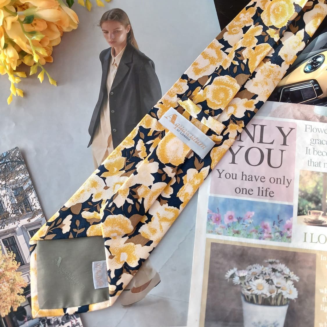 아쿠아스큐텀 실크 옐로우 플라워 넥타이 9.9cm A+등급 A19454
 상품이미지4