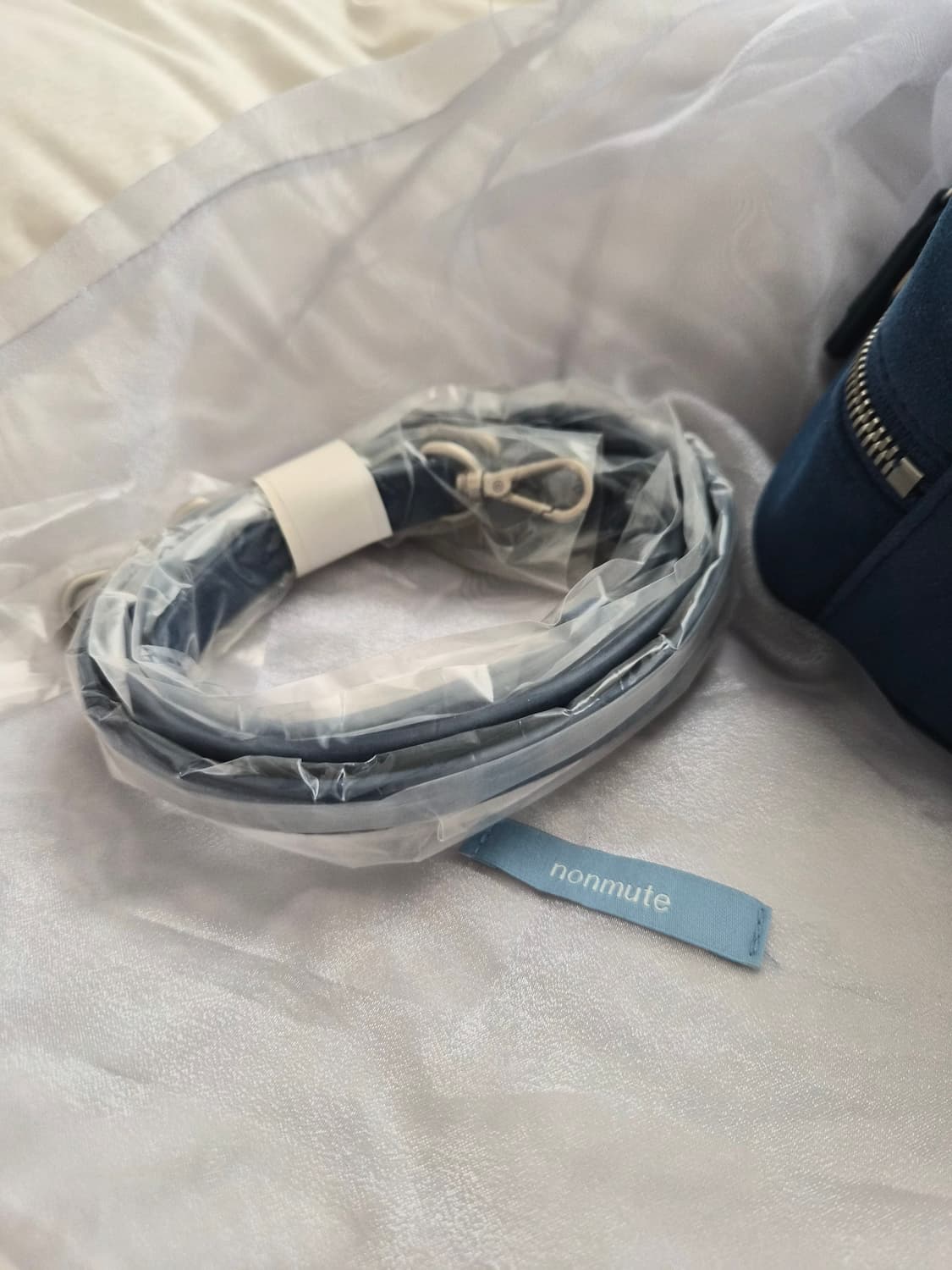 (품절대란)노앤뮤트 스웨이드 바게트백 상태좋음 무배O 상품이미지4