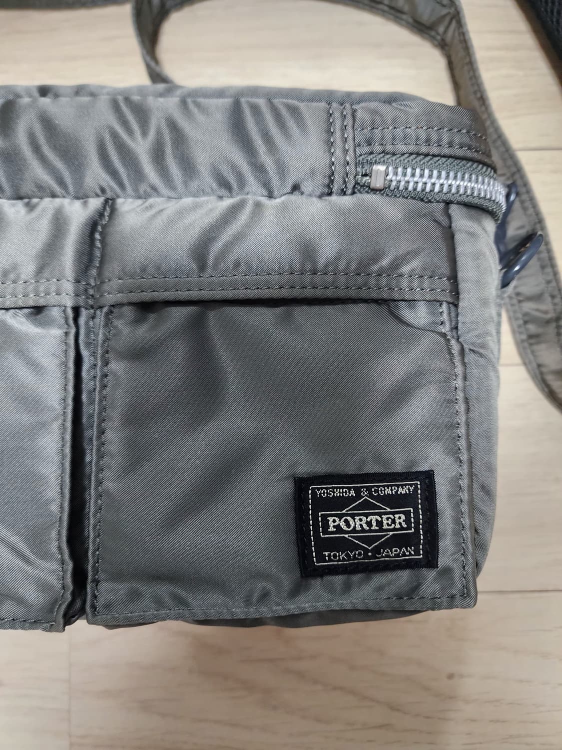 요시다포터 탱커 카메라백 S 실버그레이 상품이미지2