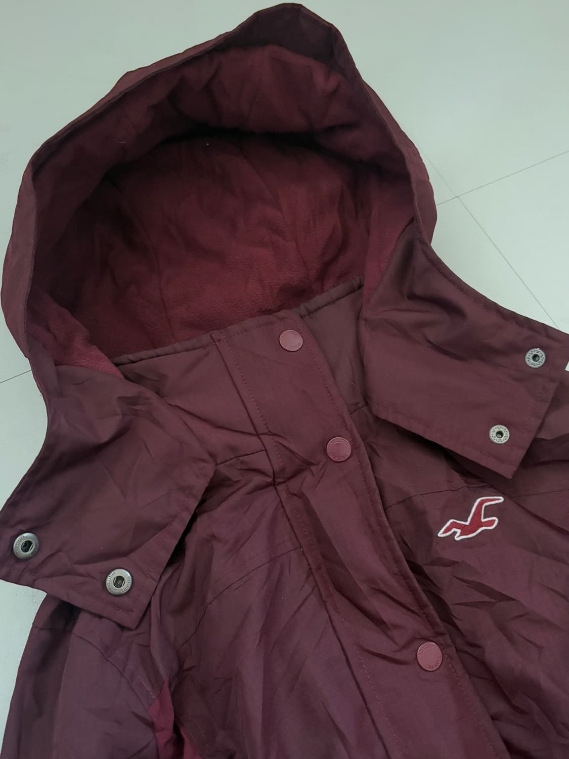 • Hollister Burgundy Windbreaker 상품이미지2