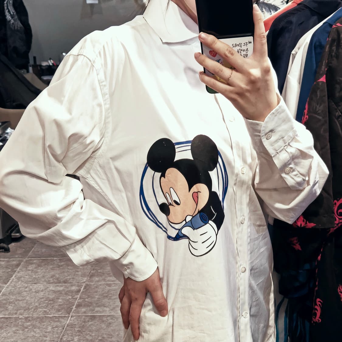 [NO.9] 피아텔리 미키마우스 그래픽 긴팔 화이트 셔츠 상품이미지3