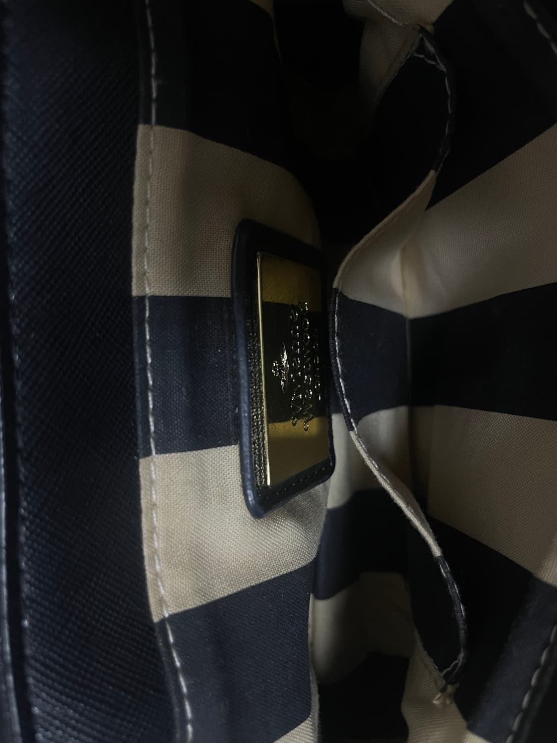 비비안웨스트우드 오브 가죽 가방 크로스백 클러치 (정품)  상품이미지3