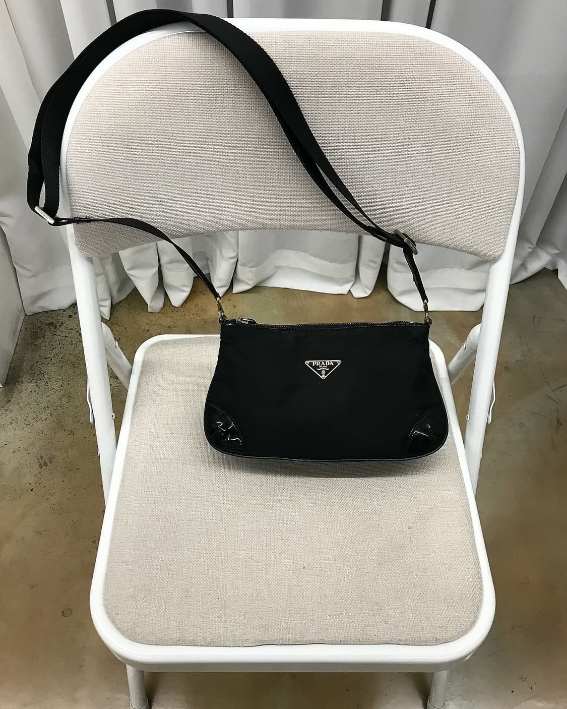 프라다 포코노 크로스백 가방 상품이미지1