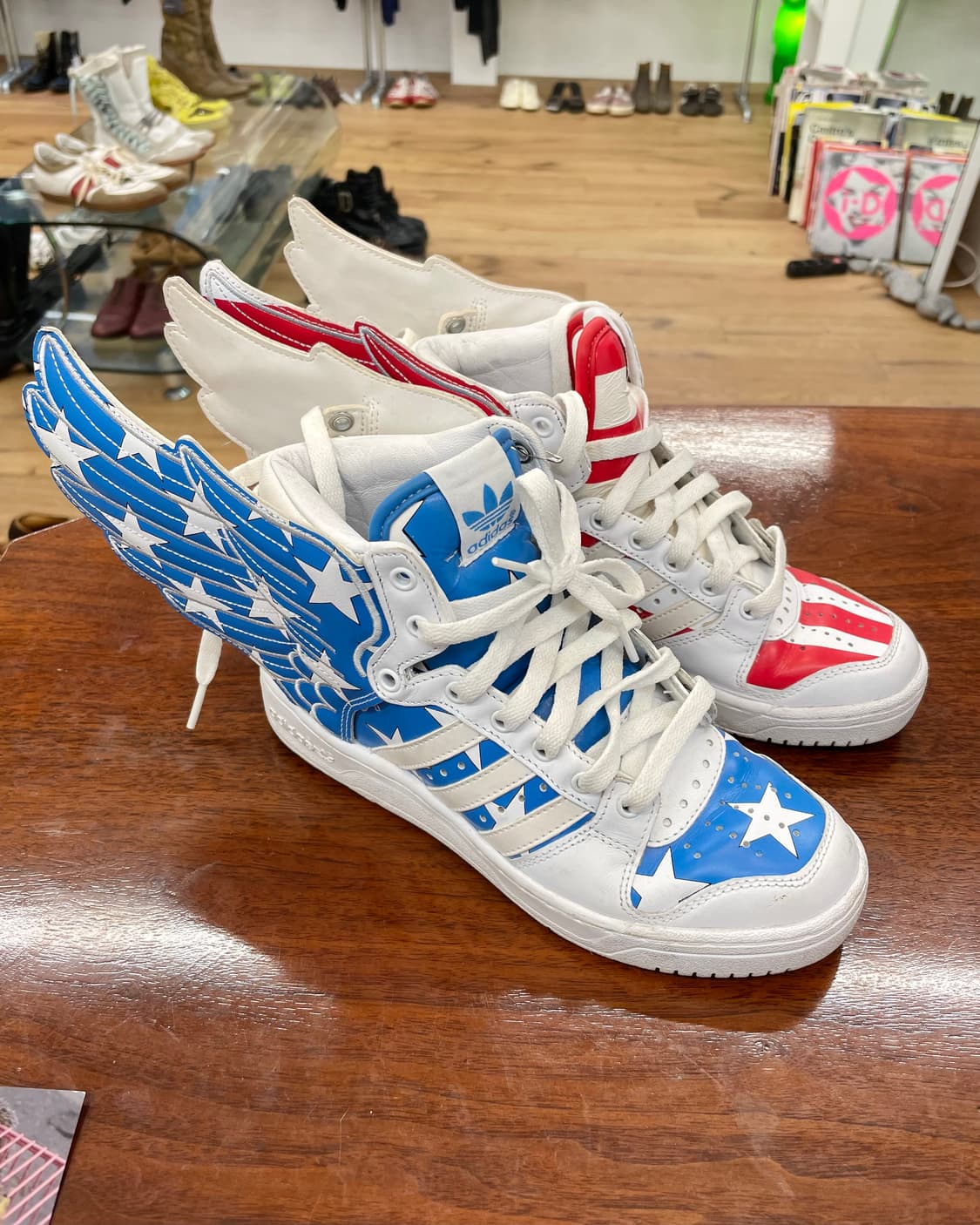 [225] 제레미스캇 아디다스 윙 성조기 스니커즈 상품이미지2