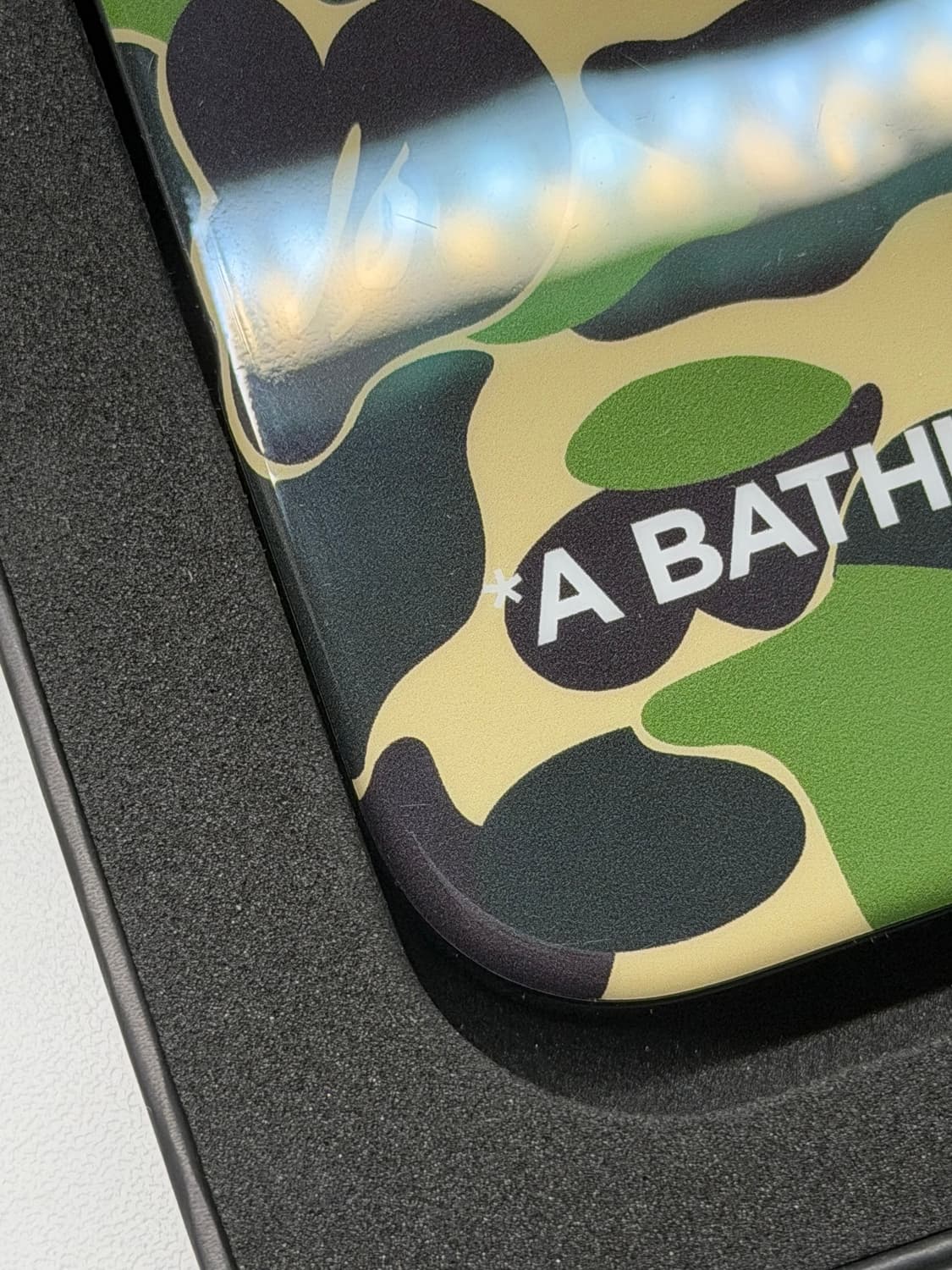 베이프 아이폰 17프로 케이스 상품이미지4