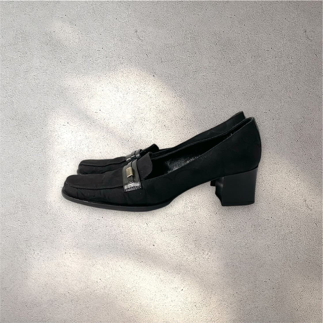 [240] 코치 시그니처 캔버스 이태리제 펌프스 (No.561) 상품이미지3