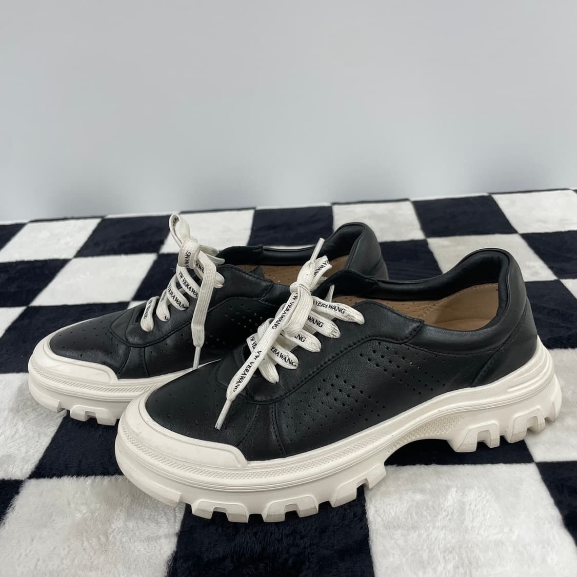 베라왕 램스킨 스니커즈 245mm 상품이미지3