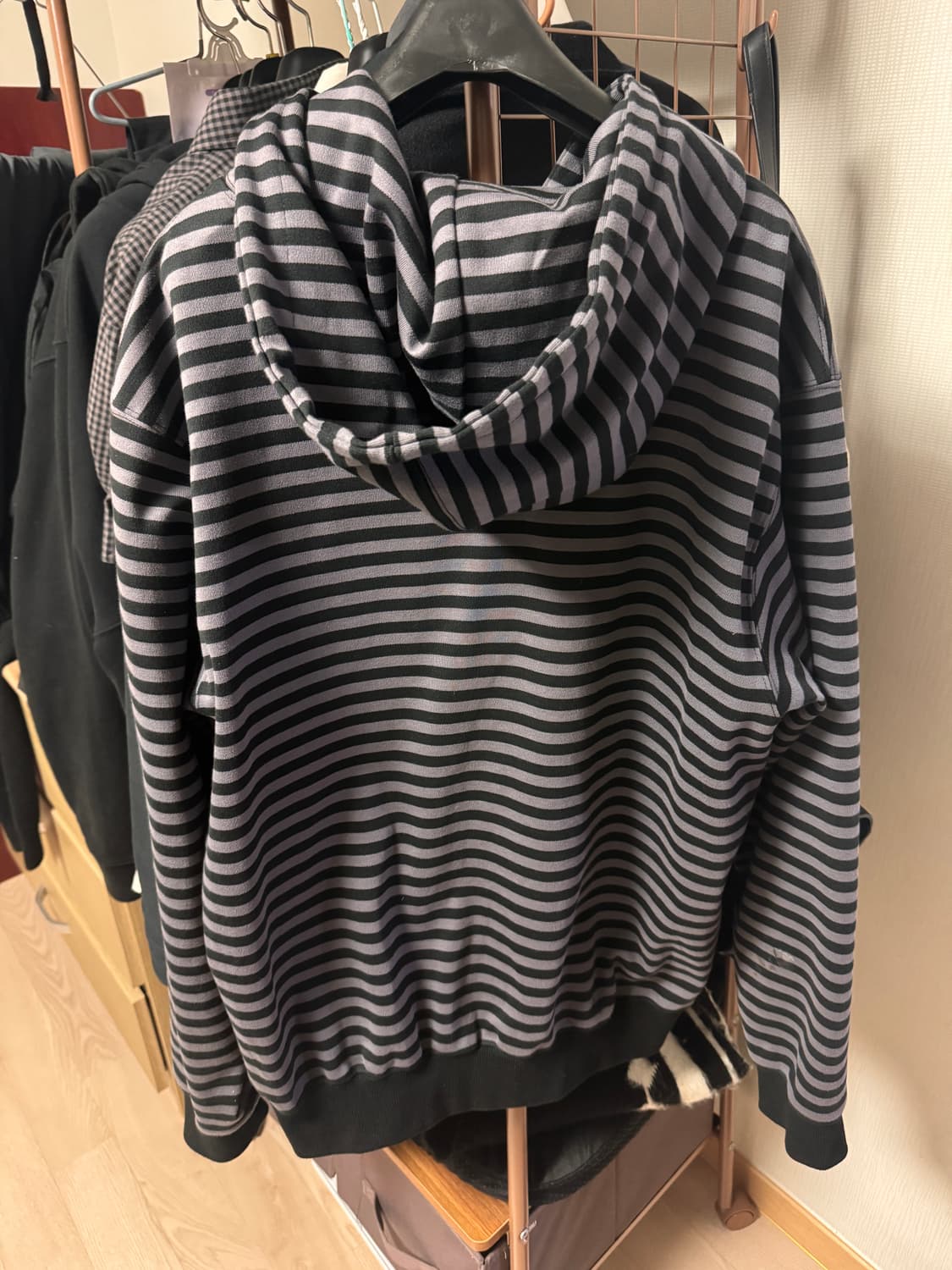 TCM stripe hooded zip-up (charcoal/black 상품이미지3